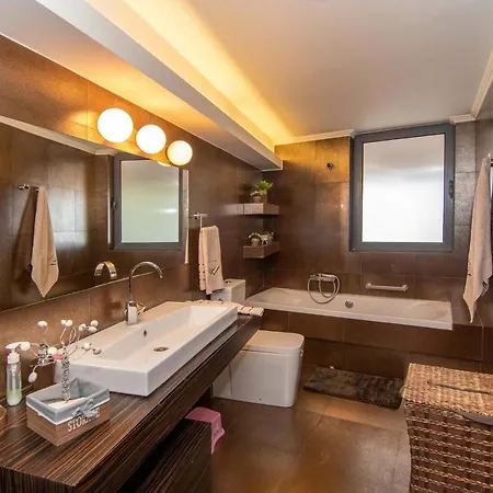 Optasia Luxury House * آرغوس