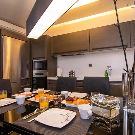 Optasia Luxury House דירה